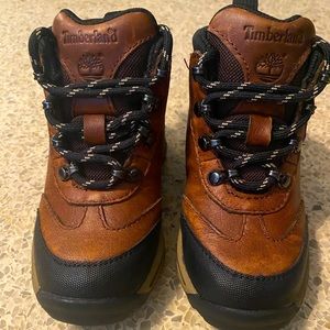 Baby Timberland boots - size 6